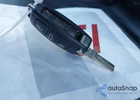 2018 Audi A3 2.0T Premium/2.0T Tech Premium z USA, uszkodzony, nr VIN WAUGUGFF9J1031263